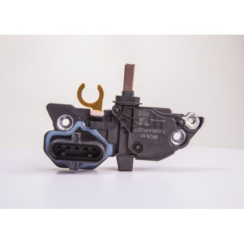 REG.VOLT. BOSCH VOLVO MERCEDES BENS 24V 80A